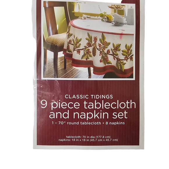 Classic Tidings 9 Piece Tablecloth and Napkins Set Berry Design 70" Round - Picture 7 of 7